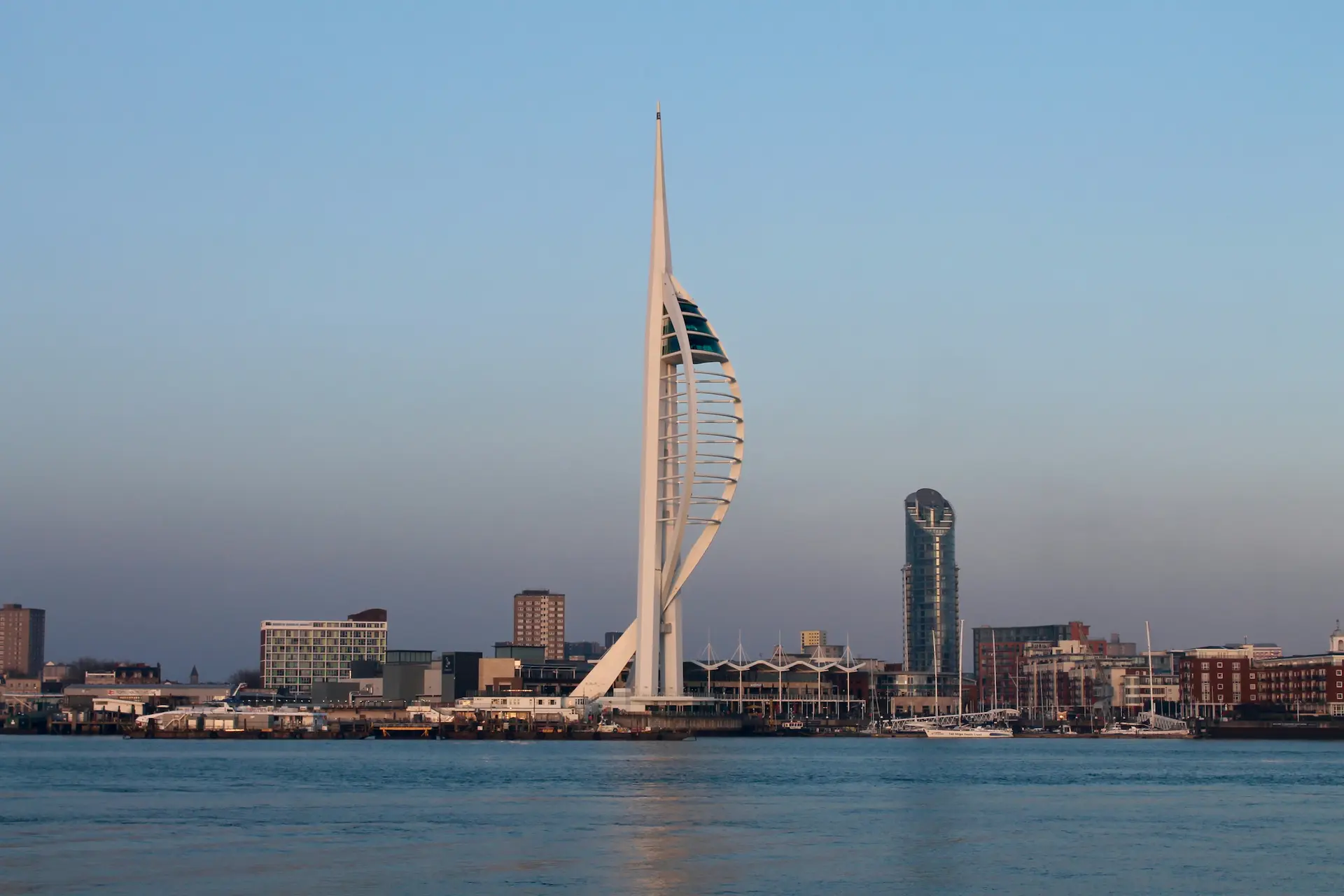 Professional car leasing services in Portsmouth, Hampshire - Egon Car Leasing covers Portsmouth and surrounding areas with business and personal vehicle hire